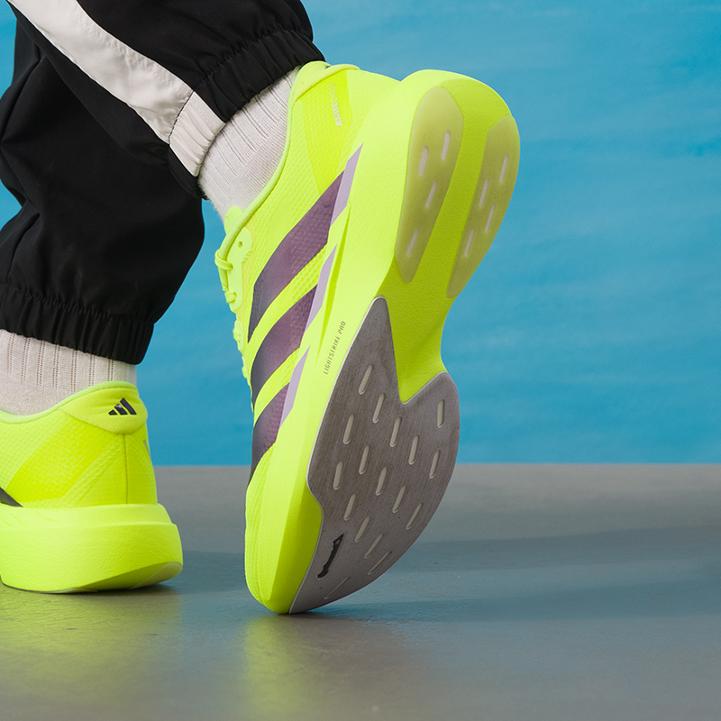 Мужская обувь Adidas, оригинал – обзор и цена Lightweight Road Running Shoes
