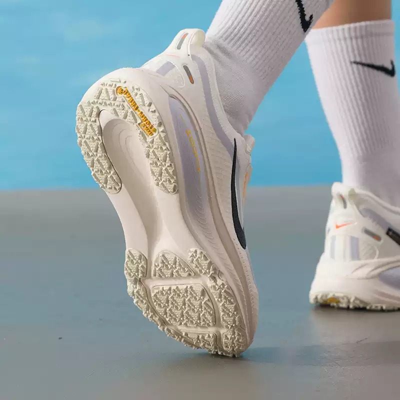 Женская обувь Nike, оригинальн – обзор и цена Lightweight Road Running Shoes